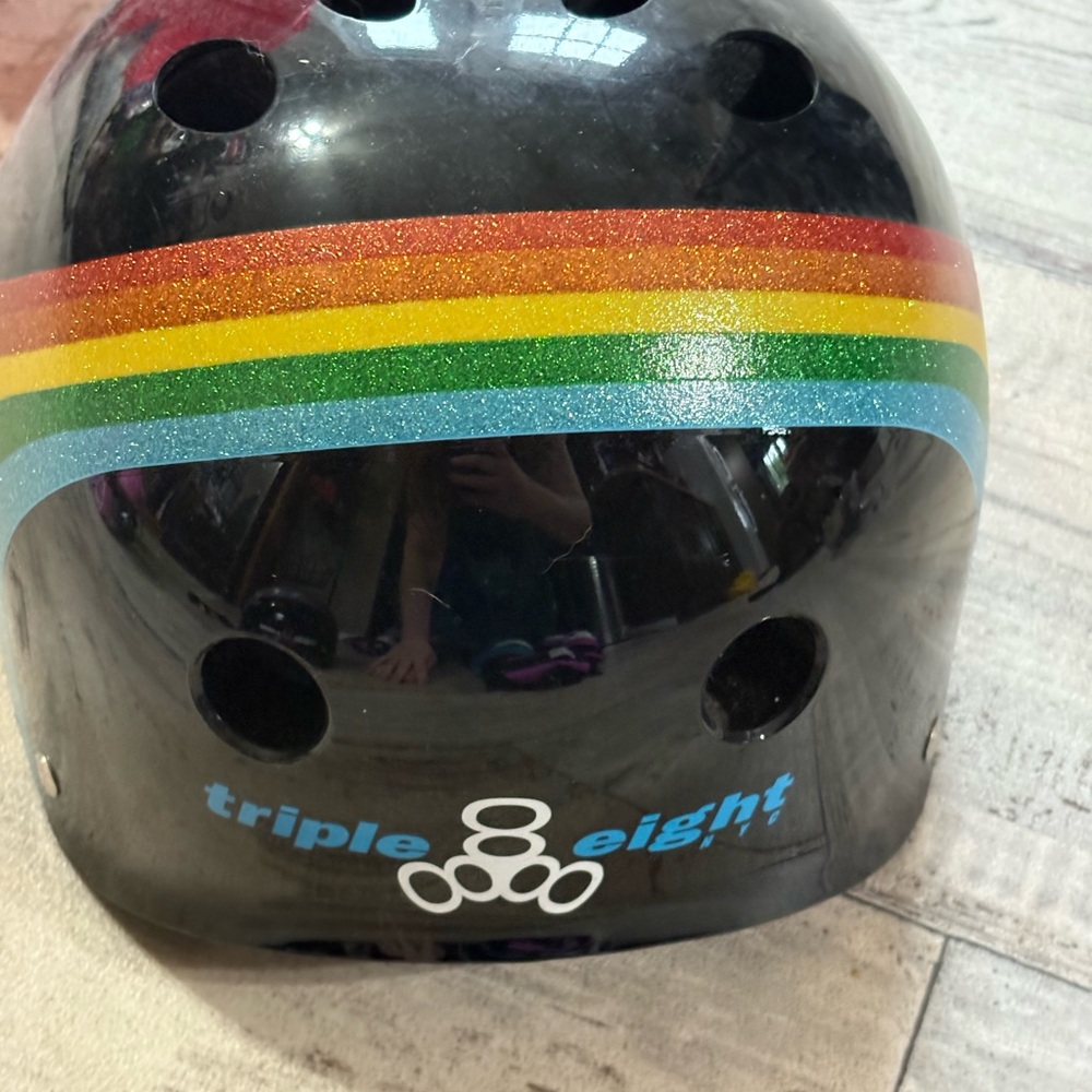 Super eight rainbow helmet - Picture 2 of 2